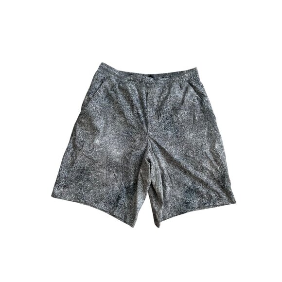 LULUEMON Men's Gray White Patterned Shorts Size Medium - Picture 9 of 9